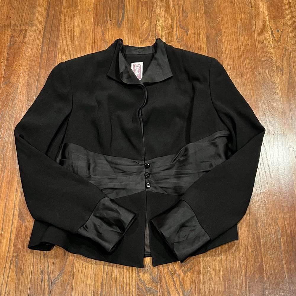 Zelda Women Black Blazer - Picture 2 of 9